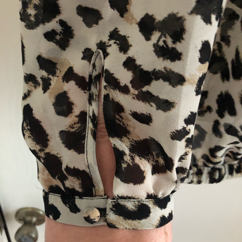 Leopard Print Blouse - Picture 3 of 5